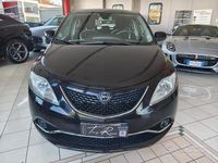 Gebraucht Lancia Ypsilon 69 PS (50 kW) 2016 Schwarz Kleinwagen