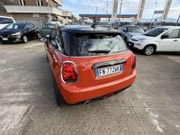 Usata Mini Cooper D 116 CV (85 kW) 2018 Arancione Utilitaria