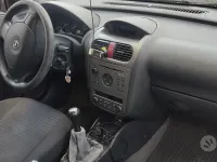 Usata Opel Corsa 75 CV (55 kW) 2004 Verde Utilitaria