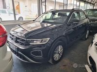 Usata VW T-Roc Life 115 CV (84 kW) 2022 Nero SUV
