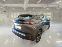 Usata Peugeot 2008 Allure 110 CV (80 kW) 2022 Grigio SUV