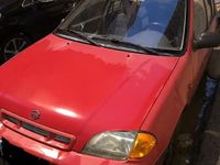 Usata Suzuki Swift 68 CV (50 kW) 2001 Rosso Utilitaria