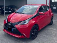 Begagnad Toyota Aygo 68 HK (50 kW) 2005 Röd Halvkombi