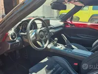 Usata Mazda MX5 Homura-Line 184 CV (135 kW) 2023 Rosso Cabrio