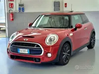 Begagnad Mini Cooper SD 170 HK (125 kW) 2015 Röd Halvkombi