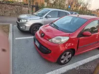 Usata Peugeot 107 68 CV (50 kW) 2006 Rosso Utilitaria