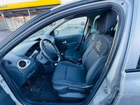 Usata Renault Clio II 75 CV (55 kW) 2011 Grigio Berlina