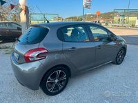 Usata Peugeot 208 Allure 68 CV (50 kW) 2014 Marrone Utilitaria