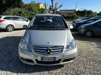 Usata Mercedes A180 Executive 109 CV (80 kW) 2012 Argento Utilitaria