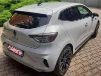 Usata Renault Clio V Esprit Alpine 91 CV (66 kW) 2024 Argento Berlina
