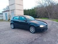 Usata Alfa Romeo 147 Progression 104 CV (76 kW) 2007 Nero Utilitaria