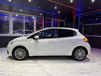 Occasion Peugeot 208 Allure 82 PK (60 kW) 2018 Wit Hatchback