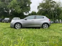 Usata Alfa Romeo Giulietta Distinctive 120 CV (88 kW) 2011 Grigio Utilitaria