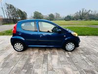 Usata Peugeot 107 68 CV (50 kW) 2006 Blu Utilitaria