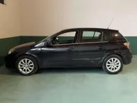 Usata Opel Astra Cosmo 101 CV (74 kW) 2005 Nero Berlina