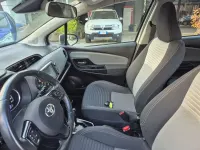 Usata Toyota Yaris Hybrid Active 73 CV (53 kW) 2019 Argento Berlina