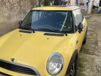 Begagnad Mini ONE 2002 Gul Halvkombi