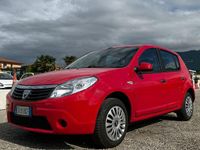 Gebraucht Dacia Sandero 75 PS (55 kW) 2010 Rot Limousine