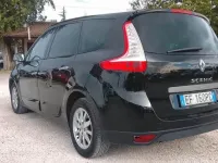 Usata Renault Scénic Dynamique 110 CV (80 kW) 2010 Nero Monovolume