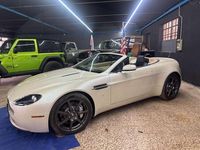 Usata Aston Martin V8 Vantage 385 CV (283 kW) 2008 Champagne metallik Cabrio