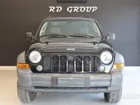 Second-hand Jeep Cherokee Sport 163 CP (119 kW) 2006 Negru SUV