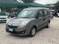 Usata Opel Combo 105 CV (77 kW) 2016 Grigio Monovolume