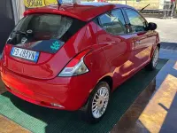 Usata Lancia Ypsilon Gold 69 CV (50 kW) 2016 Rosso Utilitaria