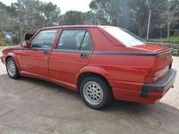 Usata Alfa Romeo 75 Quadrifoglio Verde 165 CV (121 kW) 1991 Rosso Berlina