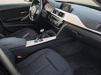 Usata BMW 318 150 CV (110 kW) 2018 Nero Station wagon