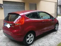 Usata Ford Fiesta 70 CV (51 kW) 2012 Berlina