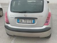 Usata Lancia Ypsilon 75 CV (55 kW) 2006 Grigio Utilitaria