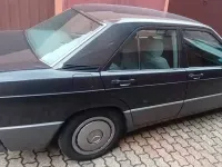 Usata Mercedes 190 105 CV (77 kW) 1990 Grigio Berlina