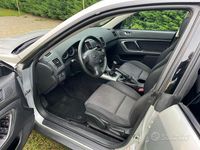 Usata Subaru Outback 2004 Grigio SUV