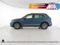 Usata VW Tiguan Life 131 CV (96 kW) 2023 Nightshade blue metallizzato SUV
