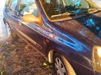 Usata Renault Clio 58 CV (42 kW) 2002 Bluazzurro Berlina