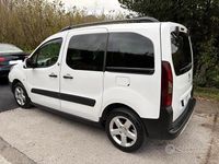 Usata Peugeot Partner Tepee Outdoor 115 CV (84 kW) 2013 Bianco Monovolume