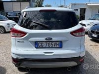 Usata Ford Kuga 140 CV (102 kW) 2013 Bianco SUV