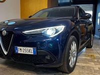 Usata Alfa Romeo Stelvio Executive 210 CV (154 kW) 2018 Blu SUV
