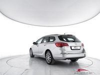 Usata Opel Astra 130 CV (95 kW) 2013 Grigio