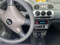 Usata Nissan Micra Comfort 60 CV (44 kW) 2002 Grigio Utilitaria