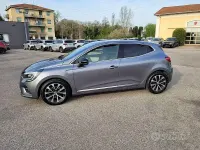 Gebraucht Renault Clio V Techno 94 PS (69 kW) 2023 Grau Limousine