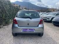 usata Toyota Yaris 1.D-4D 5 porte Sol usato