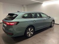Usata VW Passat Business 150 CV (110 kW) 2024 Verde Station wagon