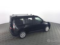 Usata Ford Tourneo Courier Titanium 124 CV (91 kW) 2025 Agate black Monovolume