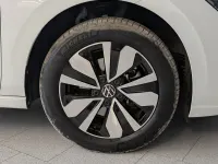 Usata VW Golf VIII Move 110 CV (80 kW) 2024 Bianco Berlina