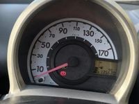 Usata Toyota Aygo Connect Style 68 CV (50 kW) 2011 Bianco Utilitaria