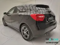 Usata Mercedes A180 109 CV (80 kW) 2015 Nero Utilitaria