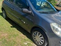 Usata Renault Clio II 65 CV (47 kW) 2006 Grigio Berlina