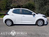 Usata Toyota Yaris Active 72 CV (52 kW) 2023 Bianco Utilitaria
