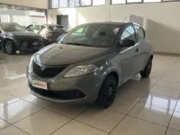Usata Lancia Ypsilon Silver 70 CV (51 kW) 2020 Grigio